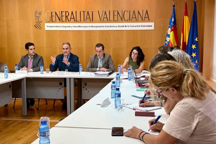 Víctimas de dana critican la  carta de la periodista que comió con Mazón aquel día: “Lleva 10 meses encubriendo una mentira”