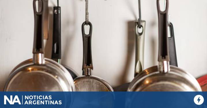 Para qué sirve el orificio del mango de la sartén