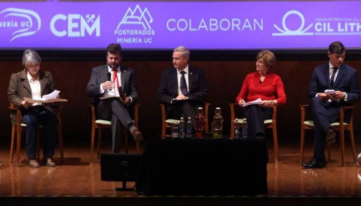 Pulso Ciudadano: Jara y Kast bajan y Matthei desciente al cuarto lugar de las preferencias