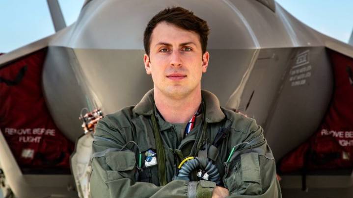 Air Force test pilot picked to command year-long Mars simulation mission
