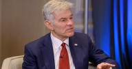 Dr. Oz breaks down the federal government's stance on Tylenol and pregnancy; health care fraud