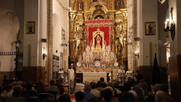 La Novena a la Virgen de la Cinta llena de onubenses la Parroquia de San Pedro