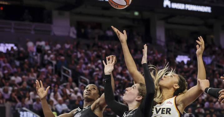 Rupert hits five 3s for career-high 21 points, Valkyries beat Fever 75