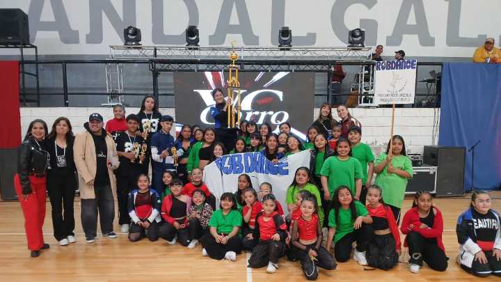 Gran convocatoria en el certamen "Bailamos Juntos" en Andalgalá
