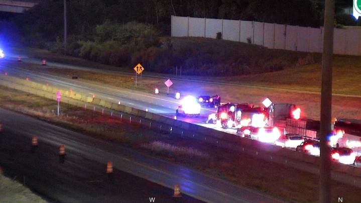 Several lanes on I-70 West in east Columbus closed after crash involving multiple vehicles