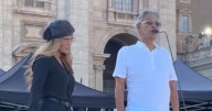 “Filtran video del ensayo de Karol G con Bocelli para ‘Grace for the World’ en el Vaticano”