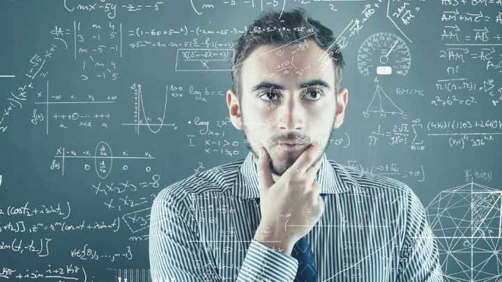 Los errores que cometen quienes presumen de ser más inteligentes, según la inteligencia artificial