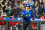 Deadspin | Mitch Garver blast helps Mariners top Angels, keep pace in playoff chase