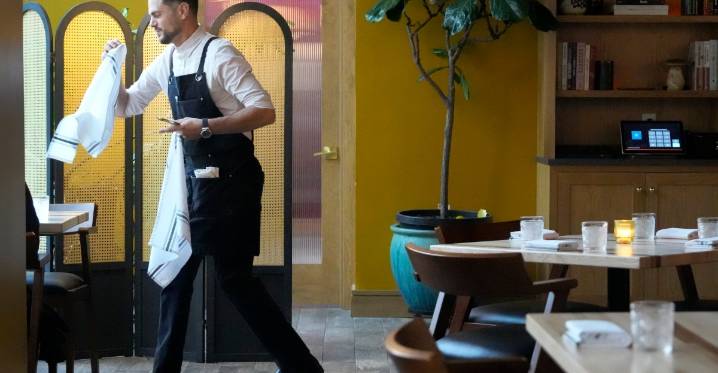 The big problem with “no tax on tips” 