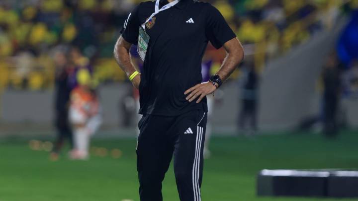 El entrenador con pasado en Colombia que podría llegar a La Vinotinto tras la salida del 'Bocha' Batista