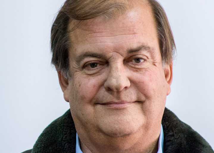 Renuncia de Vidal reabre debate sobre TVN: Pluralismo, financiamiento y modelo de medios públicos