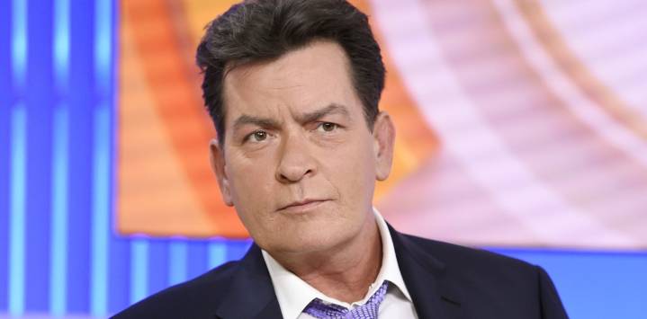 Charlie Sheen y su verdad sin filtros: todo sobre la biografía incómoda que es furor en Netlfix y que puso como protagonista a un dealer