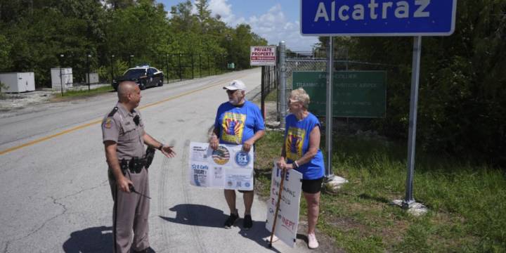 Appeals court stops order to wind down operations at ‘Alligator Alcatraz’