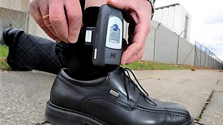 INPE impulsa uso de grilletes electrónicos para reducir hacinamiento en penales por delitos leves