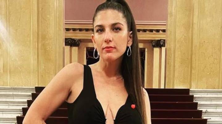 Juana Repetto mostró cómo ocultó su embarazo durante su viaje a Disney y recibió críticas lapidarias