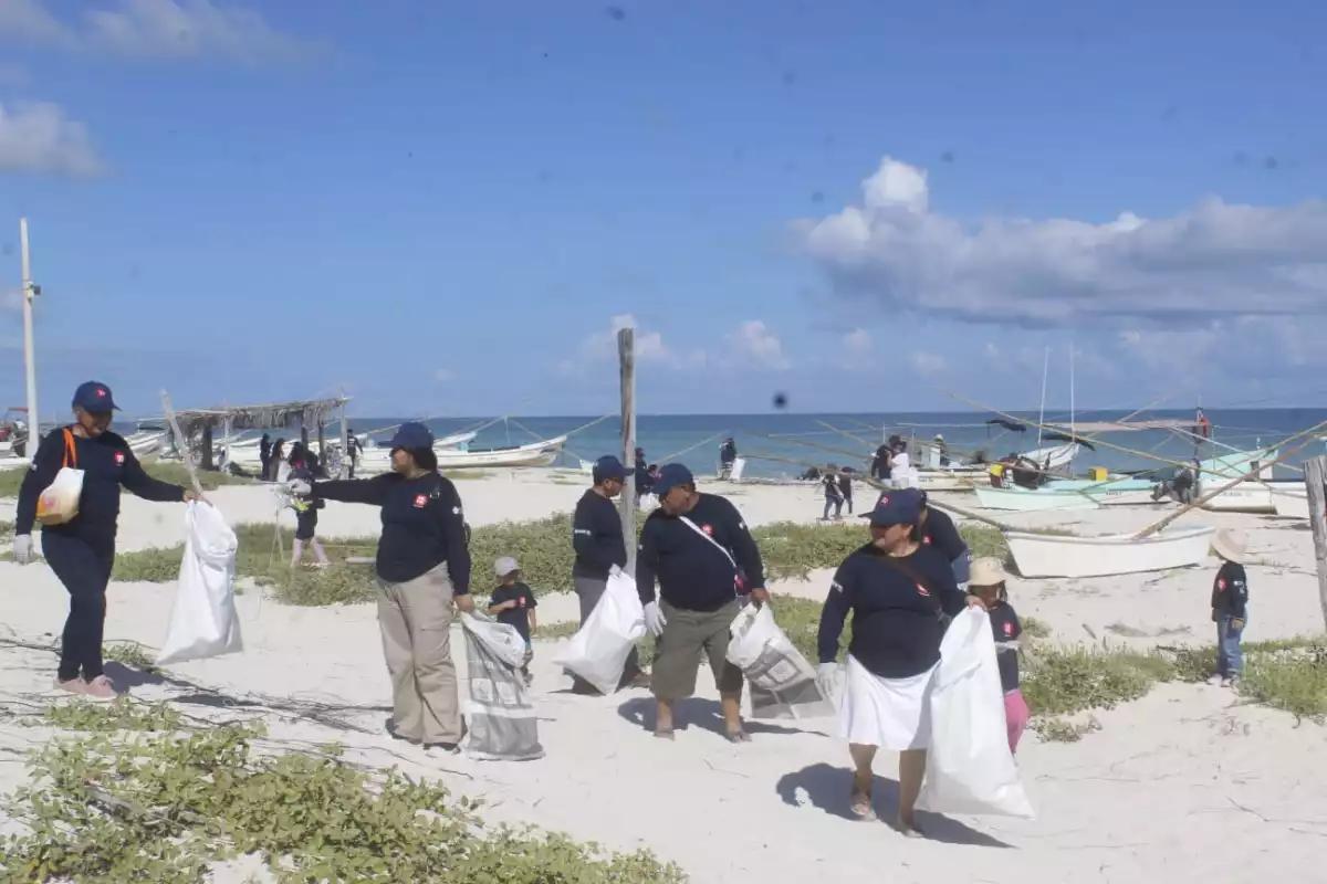 Preparan mega limpieza en playas de 14puertos de Yucatán