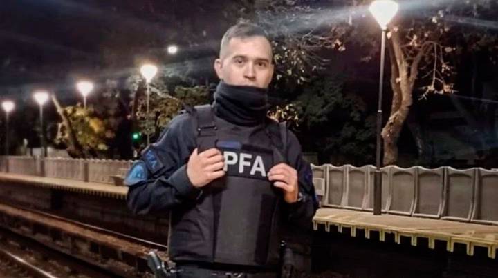 Un policía murió de un disparo y su compañero quedó detenido: investigan si fue…