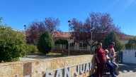 Los mayores en residencias de Castilla y León, preparados para recibir un nuevo pinchazo: “El primero”