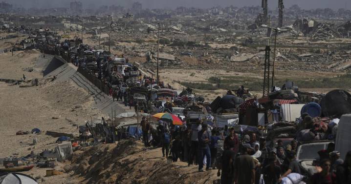Israel inicia su ofensiva terrestre en Ciudad de Gaza en medio de huida de miles de palestinos