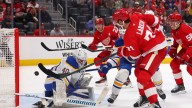 Larkin adelanta a Red Wings