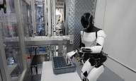 Elon Musk gives update on Tesla Optimus progress