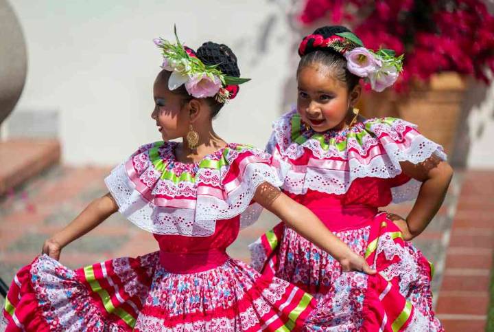 Relámpago del Cielo has spent 50 years sharing folklorico dance traditions