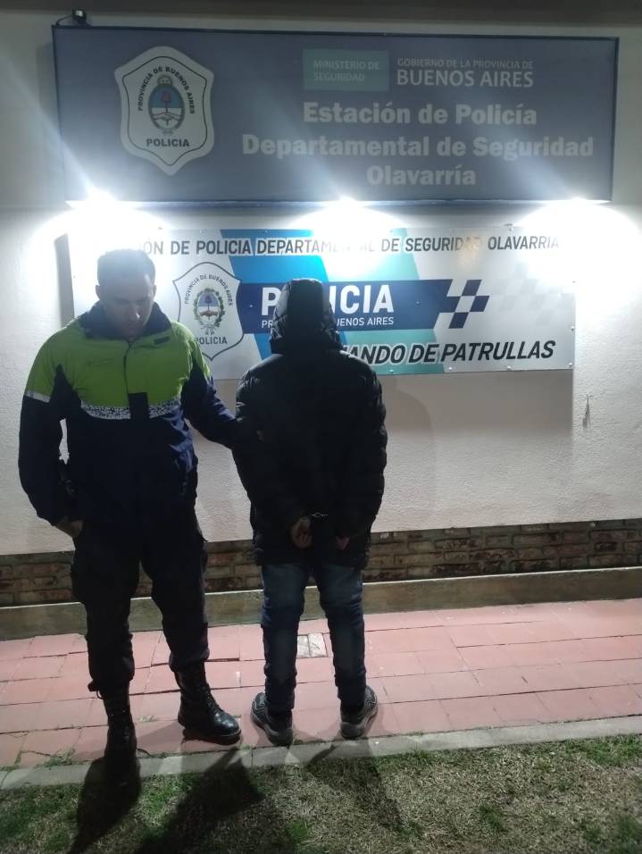 Un joven aprehendido tras ser sorprendido robando en una vivienda