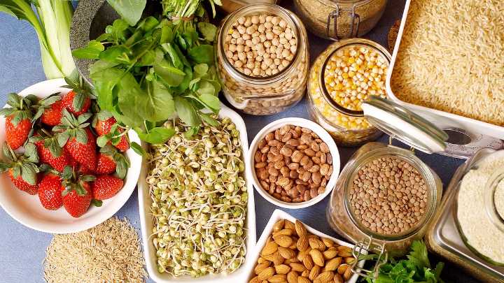 Estos son los alimentos que consumen las personas inteligentes, según la IA