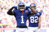 Giants WR Malik Nabers carted off with leg injury before Eagles matchup