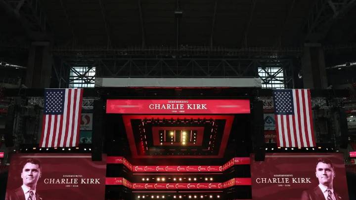 Donald Trump lidera homenaje al activista asesinado Charlie Kirk y promete mano dura contra el 'terrorismo doméstico' por parte de la izquierda