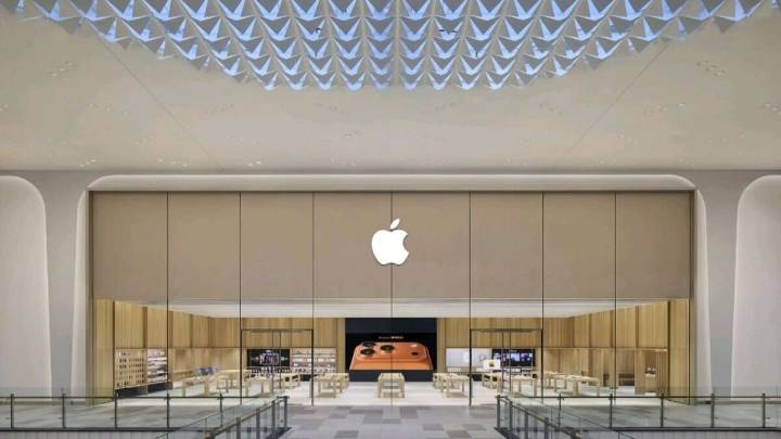 Apple opens new store in Al Ain, its fifth in UAE
