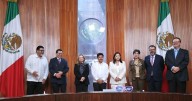 Libran pagar... por ahora: TEPJF pospone discusión de multas por ‘acordeones’