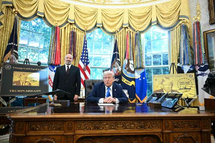 Ofensiva migratoria. Trump aumenta el costo de un tipo de visa a 100.000 dólares para frenar “abusos”