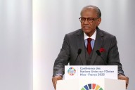 Mauritius prime minister asks central bank governor to step down