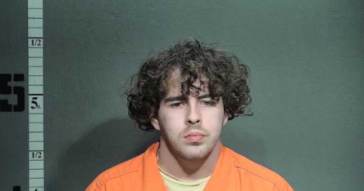 Virginia Beach man gets 25 years for sextortion of two 14