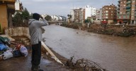 Investigan el hallazgo de una cámara oculta en una base de los bomberos que vigilaron el barranco del Poyo el día de la dana
