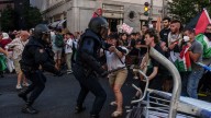 Última etapa de La Vuelta, en directo | Suspenden la última etapa de La Vuelta tras las numerosas protestas propalestinas