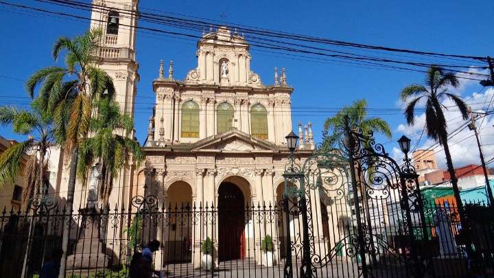 Jujuy honra al Señor y la Virgen del Milagro en la Basílica San Francisco