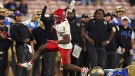 Lobos stun UCLA in the Rose Bowl