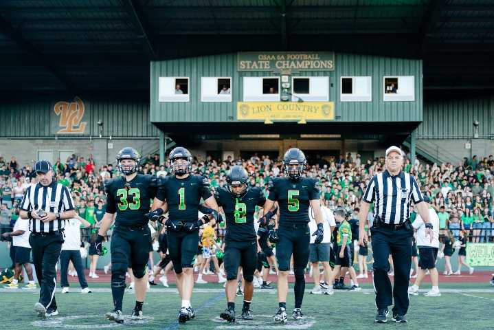 West Linn storms back to beat Washington powerhouse Sumner in champion vs. champion matchup