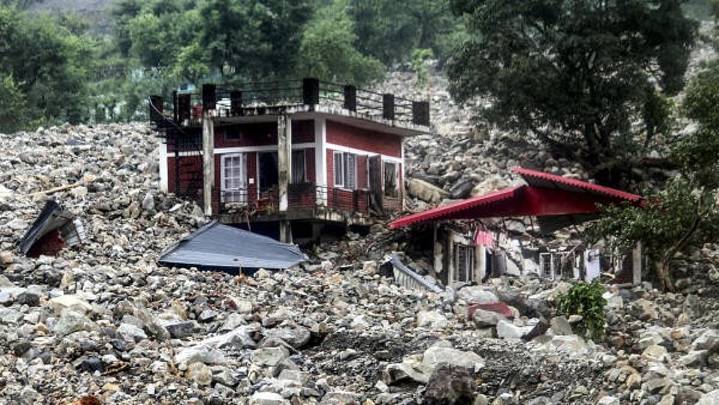 Uttarakhand: 15 dead, 16 missing, 900 stranded due to heavy rains
