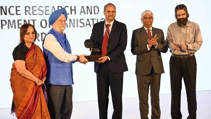 DRDO’s homegrown systems now battle-ready, says Raja Babu at bl Changemaker Awards