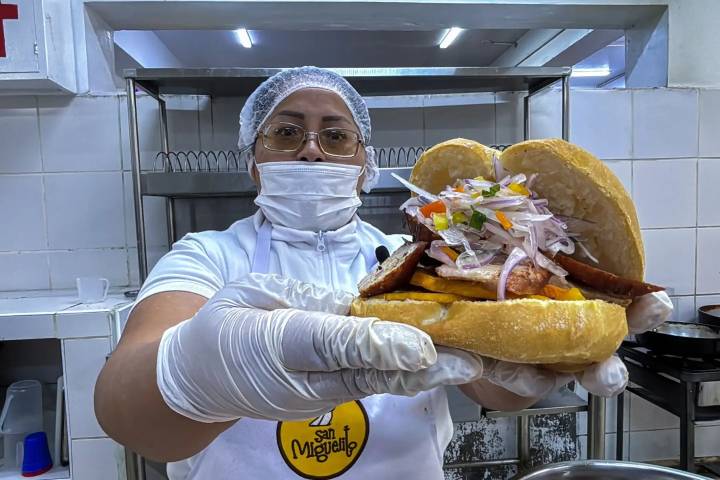 Mundial de desayunos: internas del Penal Chorrillos preparan rico pan con chicharrón