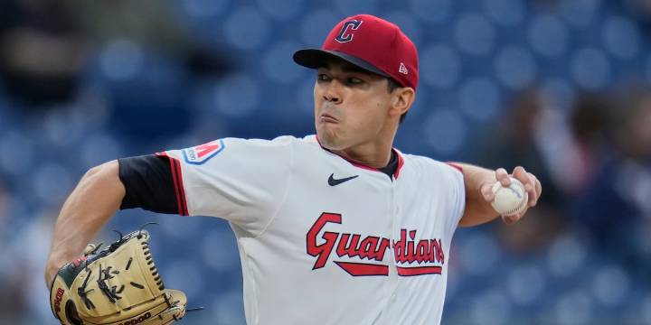 Joey Cantillo pitches 8 innings, José Ramírez homers as Guardians beat Royals 2