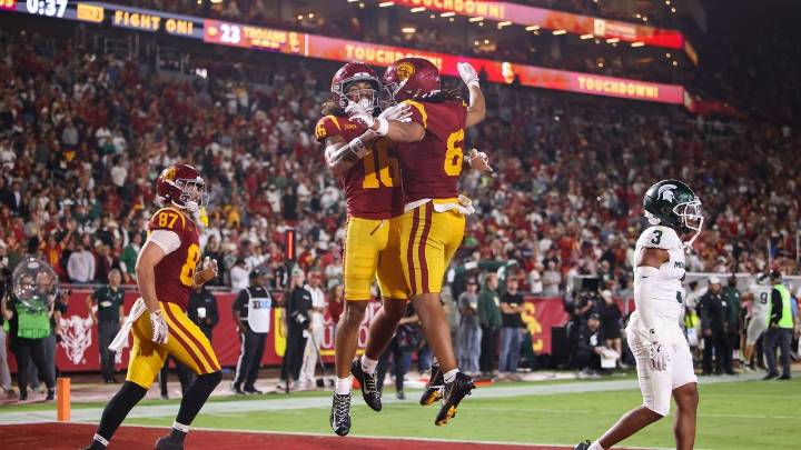 Jayden Maiava connects with Makai Lemon to propel No. 25 USC past Michigan State 45