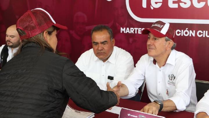 Pepe Chedraui acerca 'La Capital te Escucha' a San Jerónimo Caleras para atender peticiones vecinales
