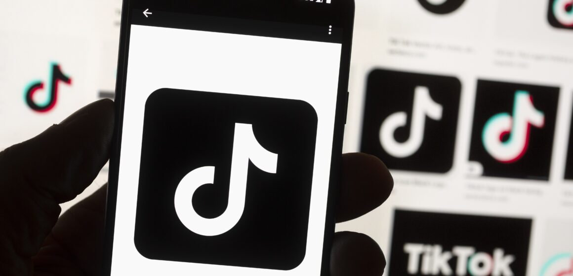 Trump executive order clears way for TikTok deal