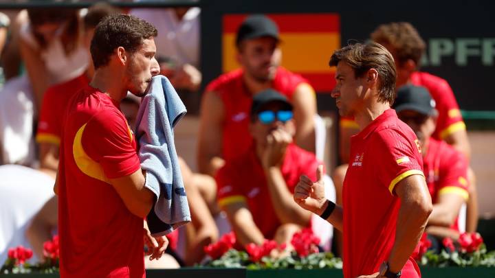 España se complica el pase a la fase final de la Davis: doble revés ante Dinamarca