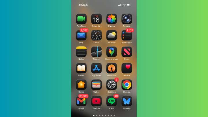 How to Fix 'Tilted' Dark Mode App Icons in iOS 26