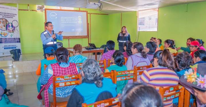 Más de 600 comerciantes participaron en charlas de educación sanitaria y VMA de EPS Moquegua